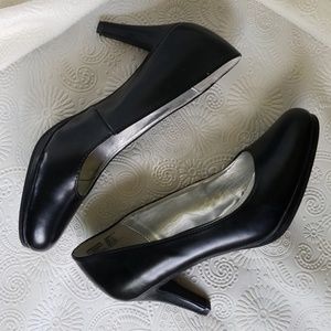 Rialto Heels | Size 7.5M